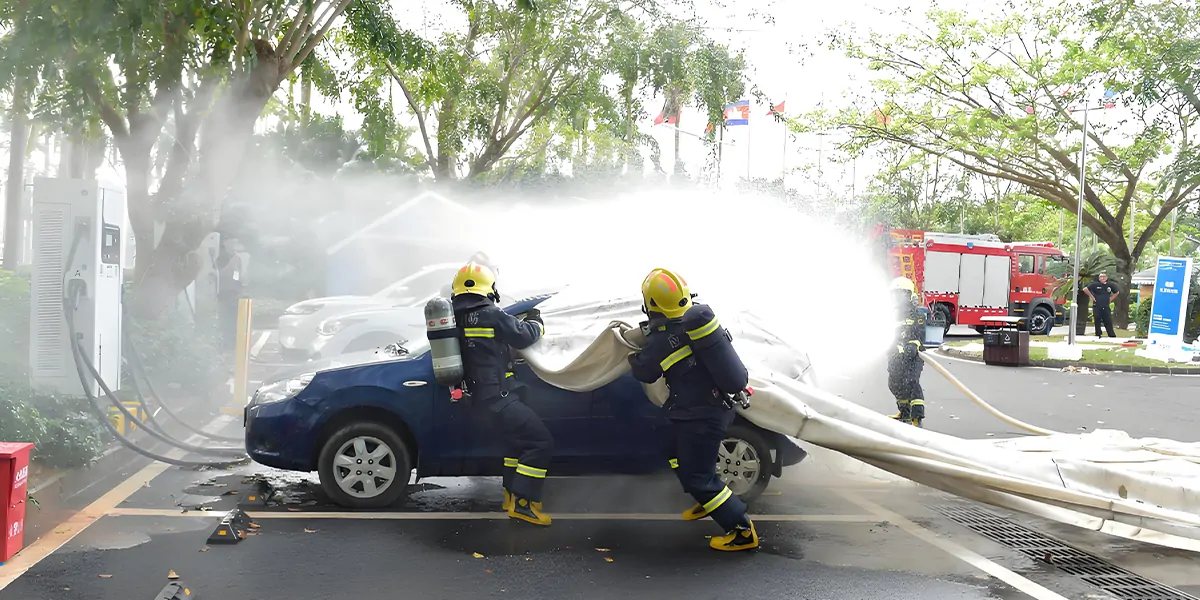 Using a Fire Blanket to Put Out an EV Fire