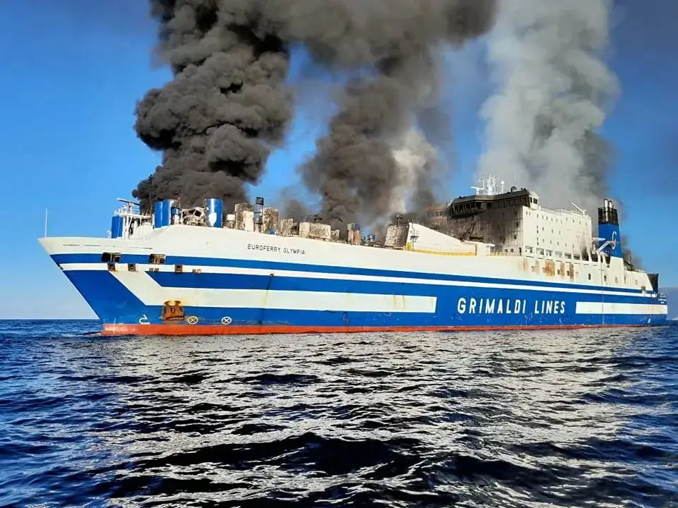 RoRo ship fire